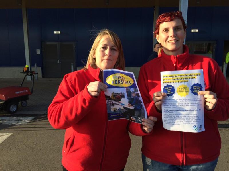 Activists handed flyers to customers explaining the problem 