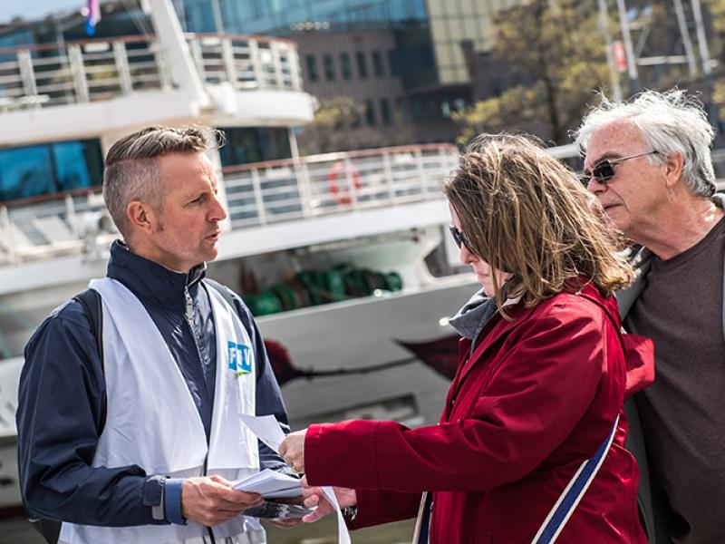 Carl Kraijenoord from Nautilus International asks river cruise passengers to support crew