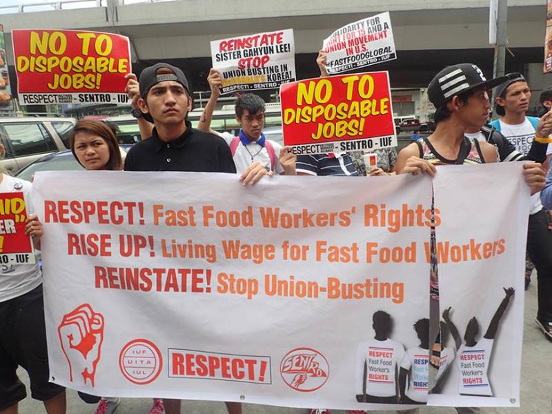 Trade unionists in Manila, Philippines supporting fast food workers’ global day 2015