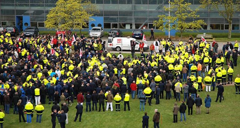 Union protest in 2016 at LHT Hamburg against restructuring measures